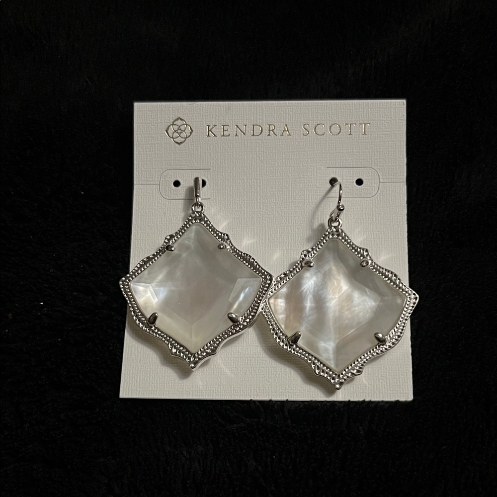 Kendra Scott Silver and Cream Geometric Earrings